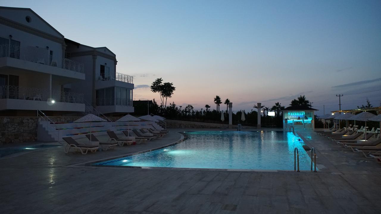 Aria Boutique Hotels Кешме Экстерьер фото